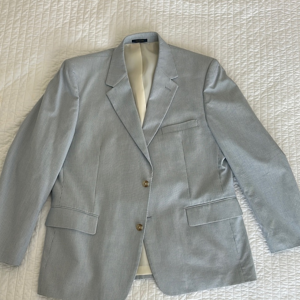 Club Room Blue and Cream Sport Coat with Structured Shoulders and Notched Lapels